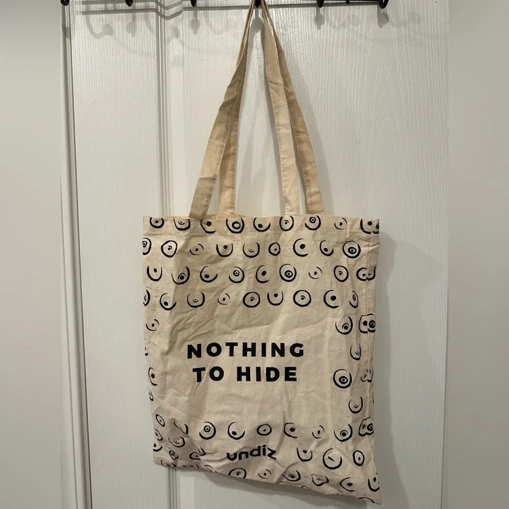 NWOT Undiz breast tote